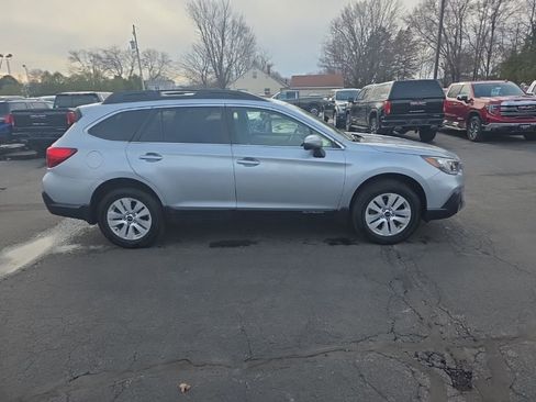 Used 2019 Subaru Outback 2.5i Premium w/ Popular Package #2 image 5