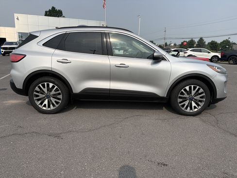 Used 2020 Ford Escape Titanium AWD/4WD image 2