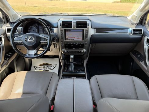 Used 2021 Lexus GX 460 Premium w/ Premium Package AWD/4WD image 18