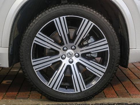 Used 2022 Volvo XC90 T8 Inscription w/ Advanced Package image 11