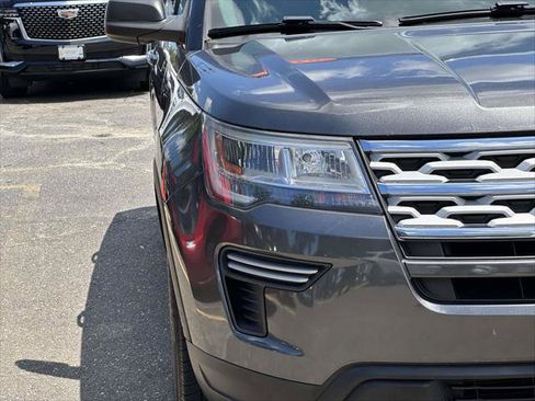 Used 2019 Ford Explorer XLT AWD/4WD image 8