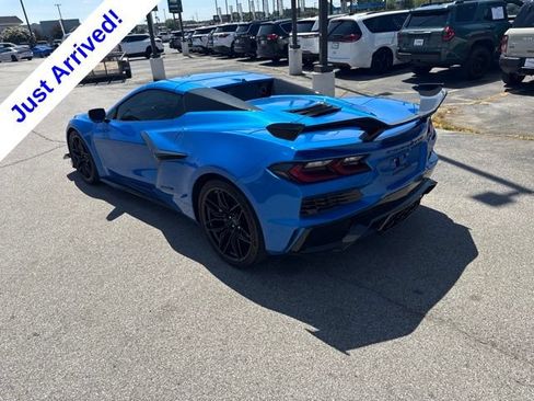 Used 2026 Chevrolet Corvette Z06 w/ Z07 Performance Package RWD image 5