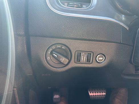 Used 2019 Dodge Charger Scat Pack RWD image 34
