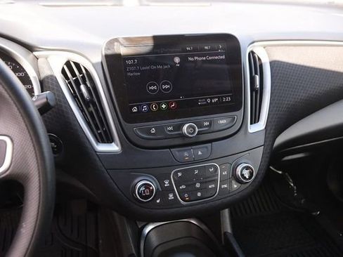 Used 2024 Chevrolet Malibu LT FWD image 15