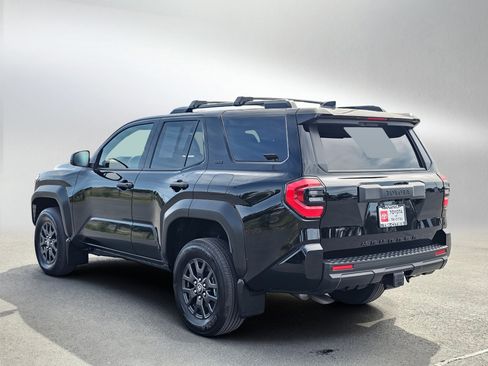 Used 2025 Toyota 4Runner SR5 AWD/4WD image 3