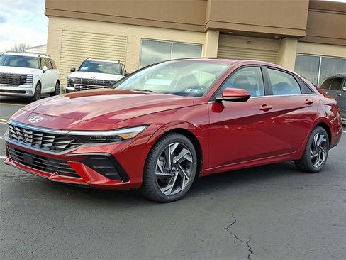 Certified 2024 Hyundai Elantra SEL w/ Convenience Package image 3