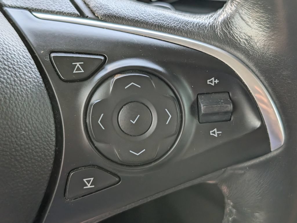 Used 2018 Buick Enclave Essence FWD image 14