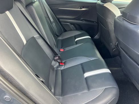Used 2025 Toyota Camry SE w/ Convenience Package FWD image 14