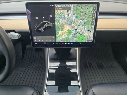 Used 2018 Tesla Model 3 Long Range image 25