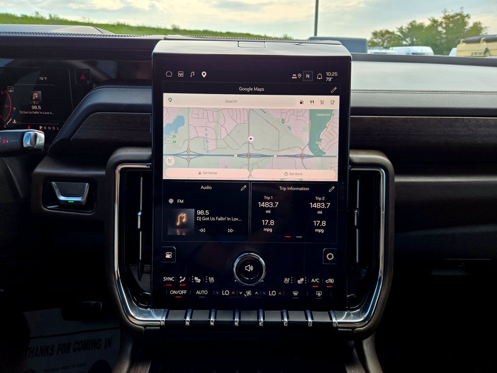 Used 2026 GMC Yukon Denali Ultimate AWD/4WD image 23
