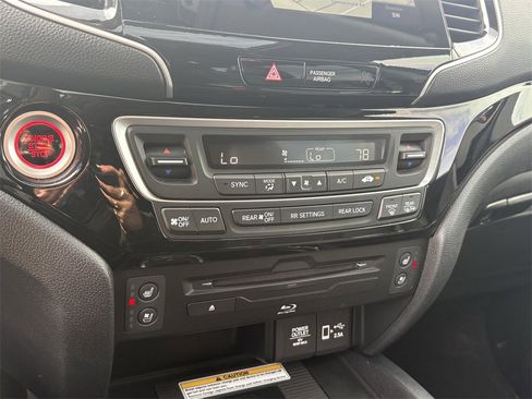 Used 2020 Honda Pilot Elite image 21