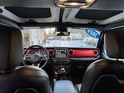 Used 2019 Jeep Wrangler Unlimited Rubicon w/ Advanced Safety Group AWD/4WD image 28