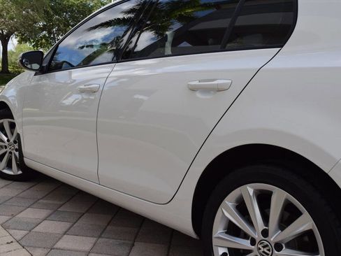 Used 2013 Volkswagen Golf TDI image 27