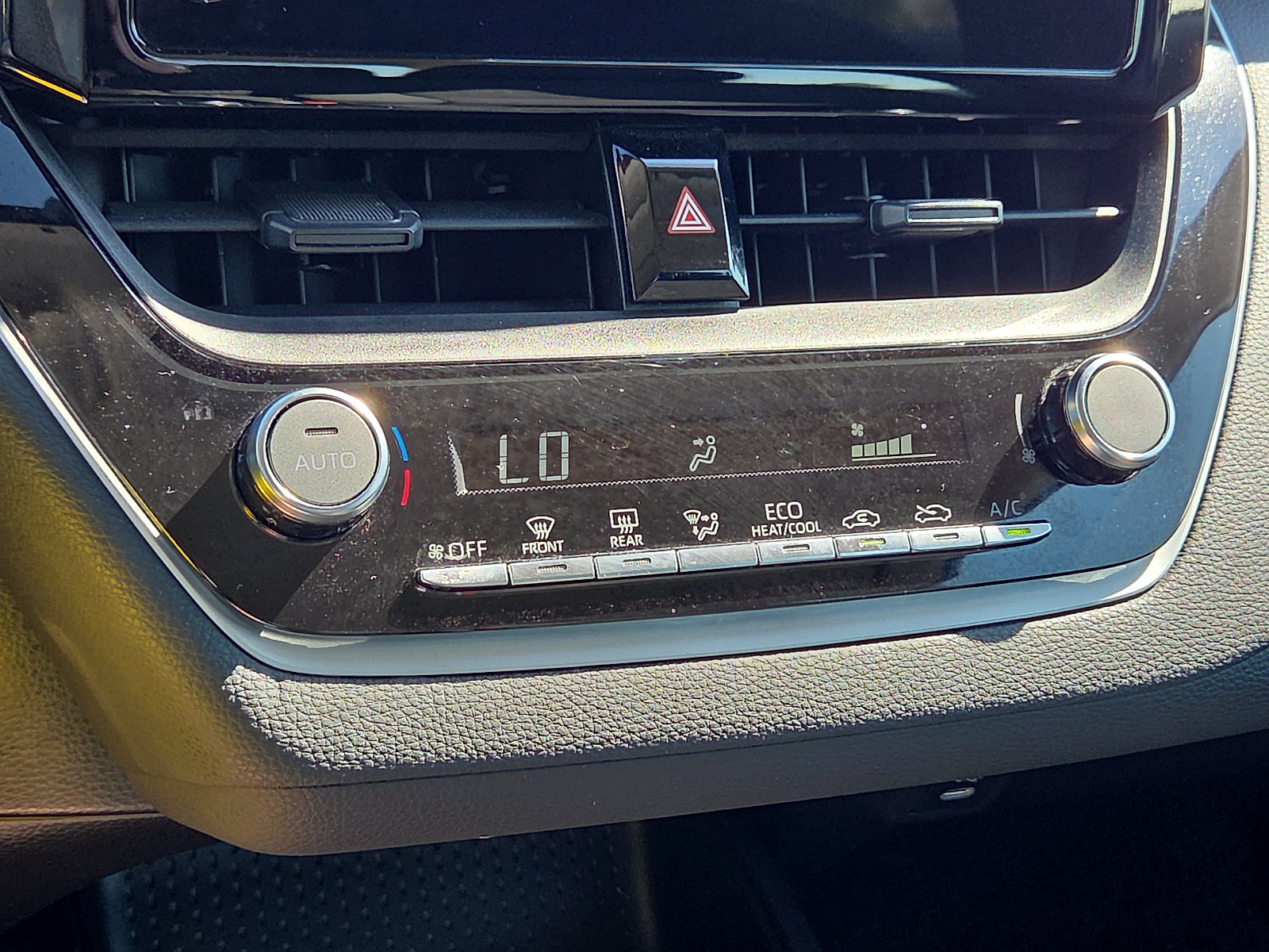 Used 2023 Toyota Corolla LE FWD image 19
