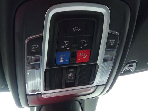 Certified 2022 RAM 1500 Laramie AWD/4WD image 30