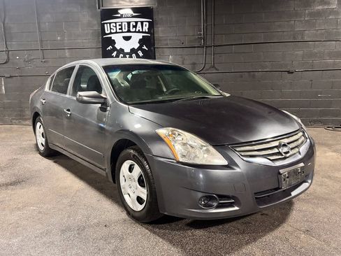 Used 2011 Nissan Altima 2.5 S FWD image 9