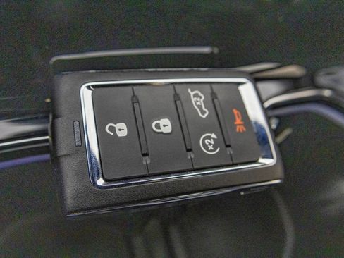 Used 2023 Jeep Grand Cherokee Altitude image 29