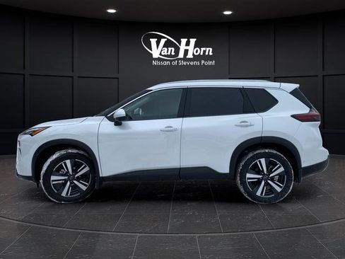 Used 2025 Nissan Rogue SL image 12