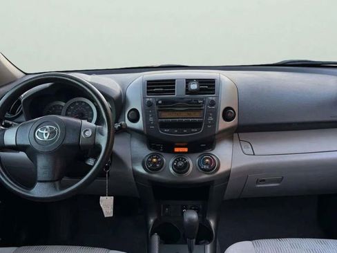 Used 2011 Toyota RAV4 2WD w/ Base L4 Extra Value Pkg image 19