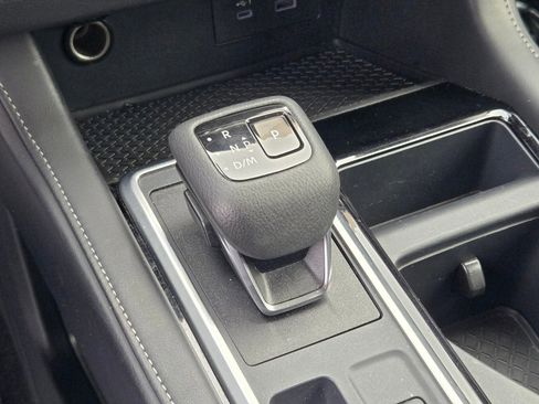 Used 2025 Nissan Pathfinder SV AWD/4WD image 31