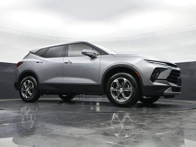 Used 2025 Chevrolet Blazer LT FWD image 40