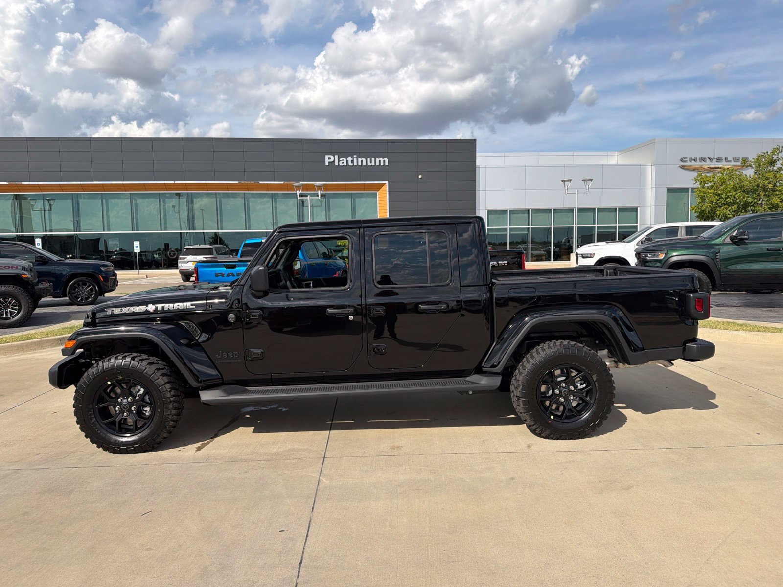 New 2026 Jeep Gladiator Sport AWD/4WD image 2