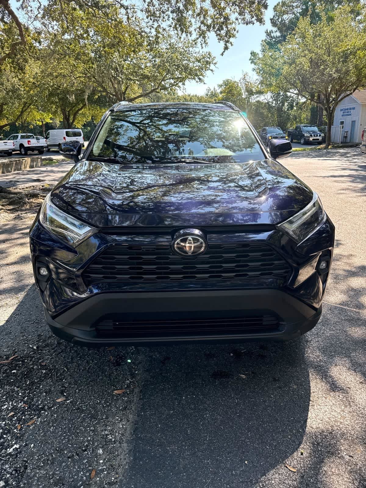 Used 2022 Toyota RAV4 XLE Premium FWD image 8