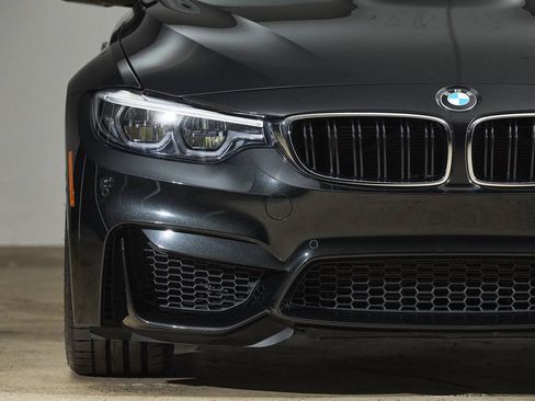 Used 2018 BMW M3 RWD image 10