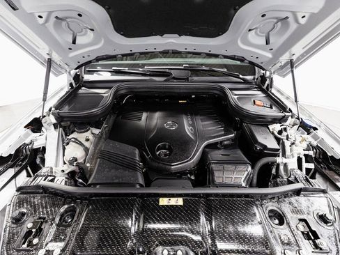 Used 2025 Mercedes-Benz GLE 450 4MATIC w/ AMG Line Exterior image 37