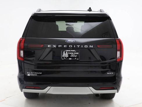 Used 2025 Ford Expedition Max Platinum w/ Driver's Package image 7