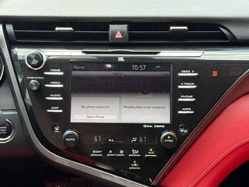 Used 2019 Toyota Camry XSE FWD image 11