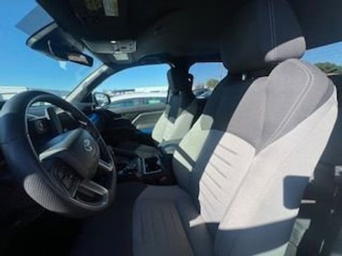 Used 2025 Toyota Tacoma TRD Off-Road image 12
