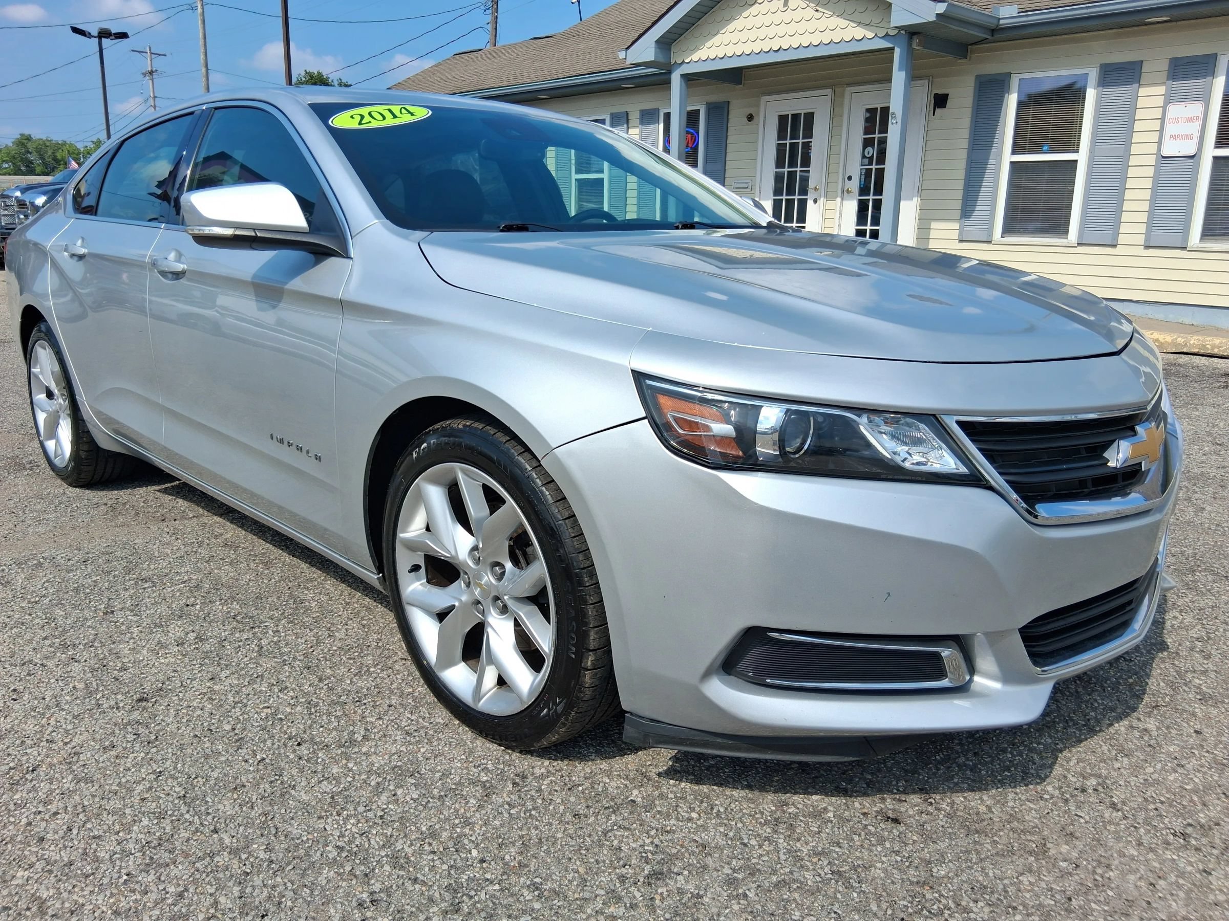 Used 2014 Chevrolet Impala LT FWD image 2