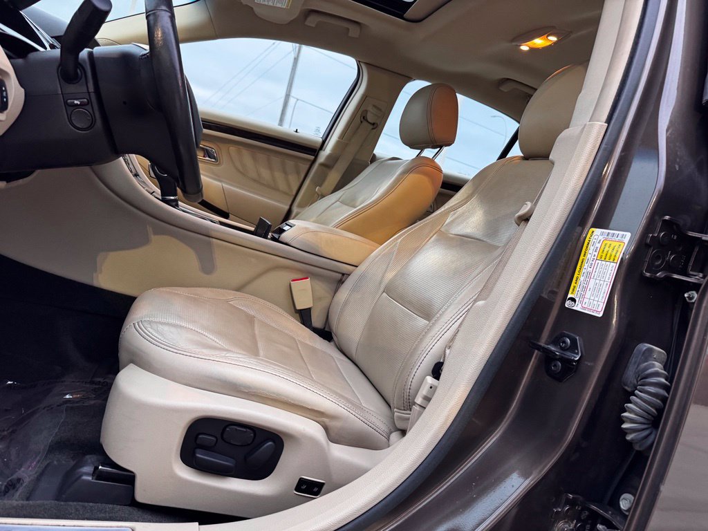Used 2015 Ford Taurus Limited w/ Equipment Group 301A FWD image 5