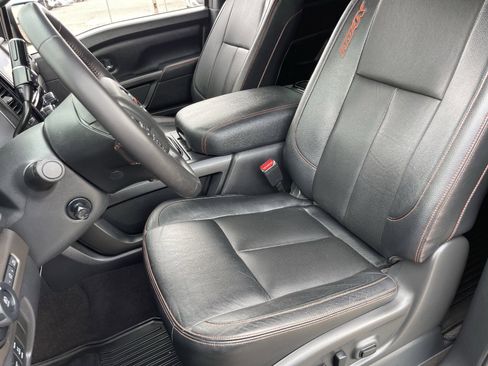 Used 2020 Nissan Titan PRO-4X w/ Pro-4x Convenience Package image 21