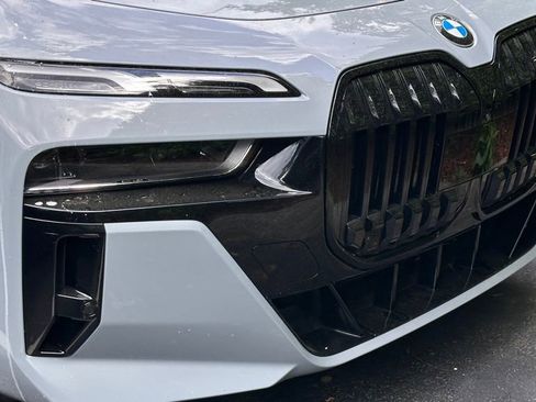 Used 2023 BMW 740i w/ Parking Assistance Package RWD image 2