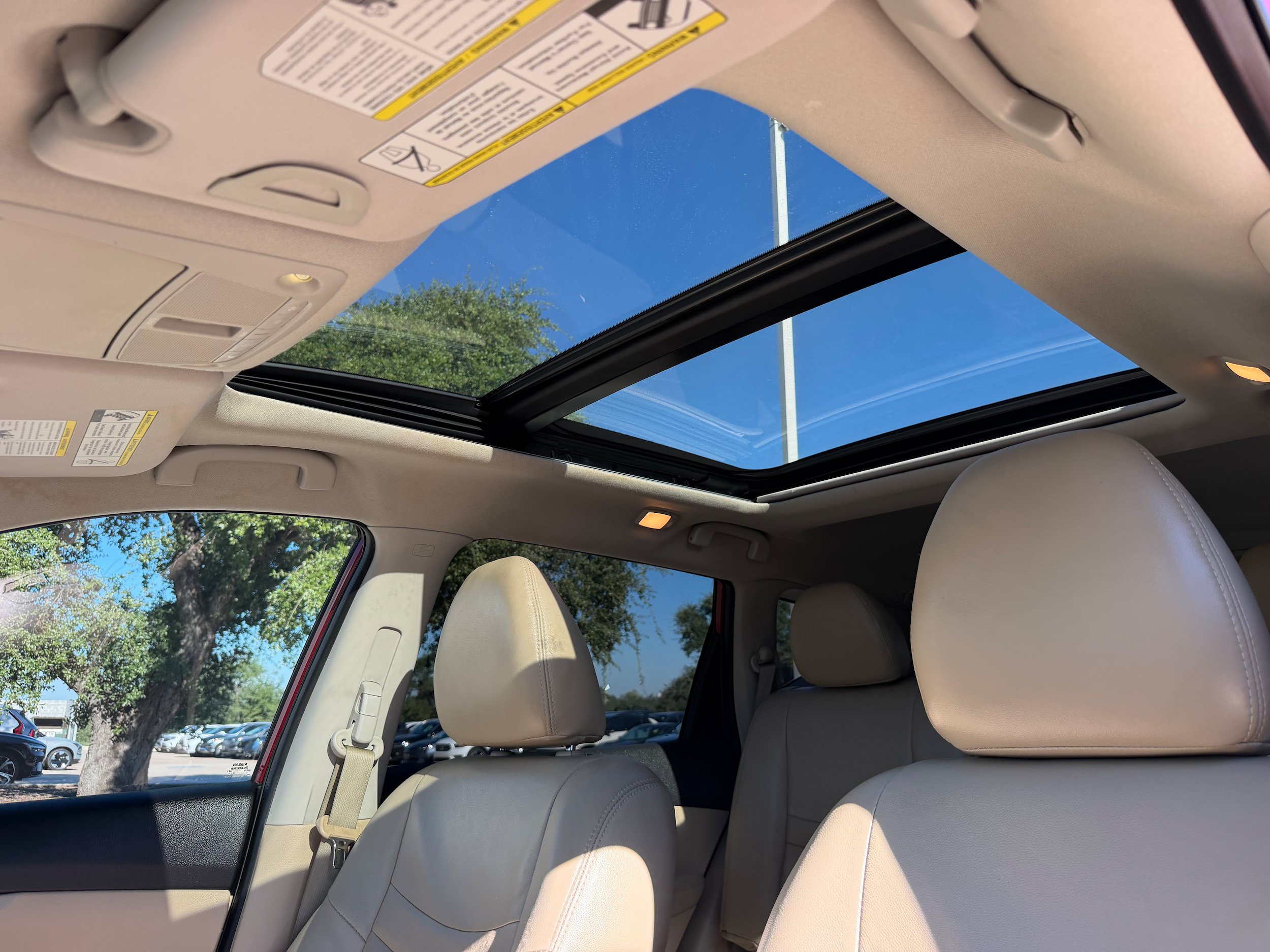 Used 2014 Nissan Rogue SV w/ SV Premium Package FWD image 24
