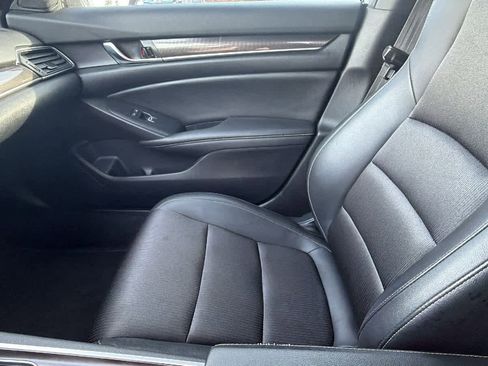 Used 2022 Honda Accord Sport image 12