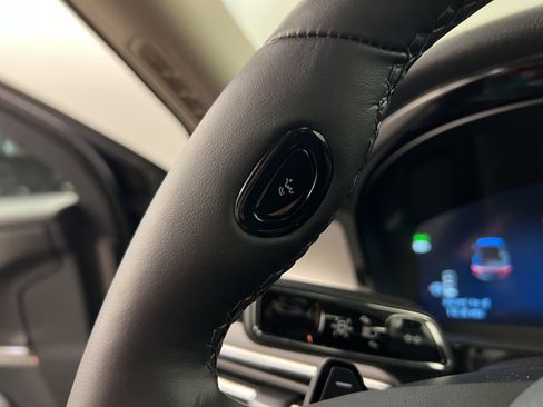 Used 2025 Lincoln Corsair Reserve w/ Jet Appearance Package image 18