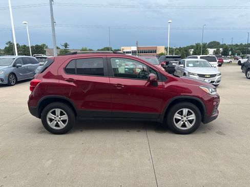 Used 2022 Chevrolet Trax LT w/ Driver Confidence Package AWD/4WD image 4