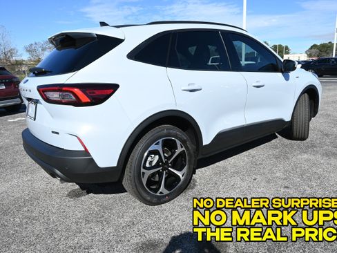 New 2026 Ford Escape ST-Line Select w/ Tech Pack #1 AWD/4WD image 3