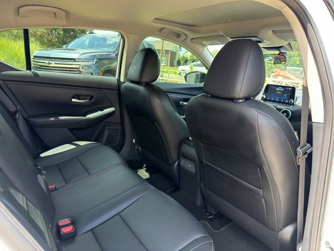 Used 2024 Nissan Sentra SR w/ SR Premium Package FWD image 16