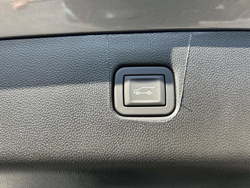 New 2026 Chevrolet Blazer LT w/ Midnight/Sport Edition FWD image 12
