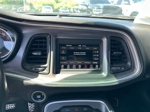 Used 2022 Dodge Challenger R/T RWD image 7