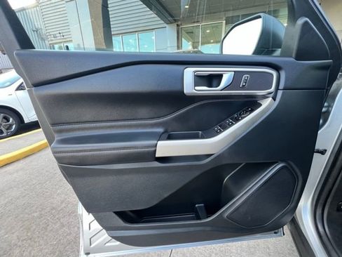 Used 2023 Ford Explorer XLT w/ Equipment Group 202A image 13