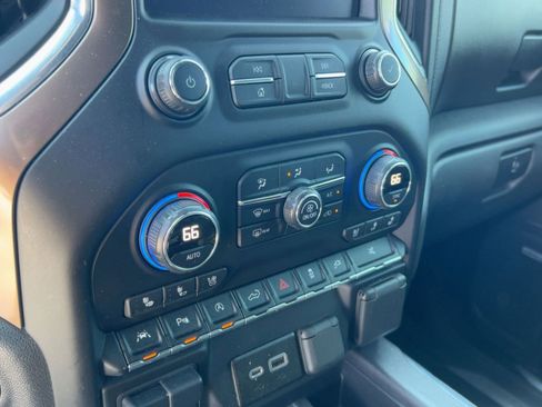 Certified 2020 Chevrolet Silverado 1500 High Country w/ Technology Package image 22