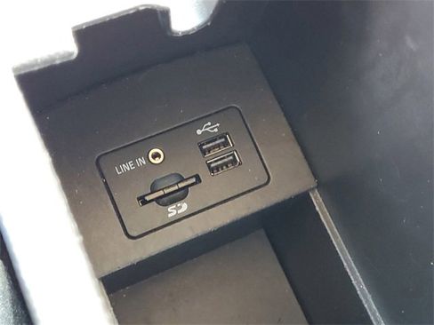 Used 2014 Ford Fiesta SE w/ Equipment Group 201A image 23