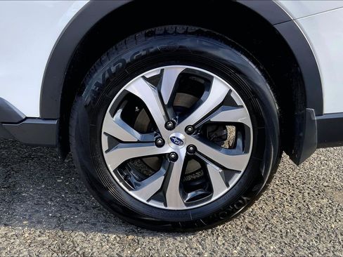 Used 2021 Subaru Outback Touring XT image 10