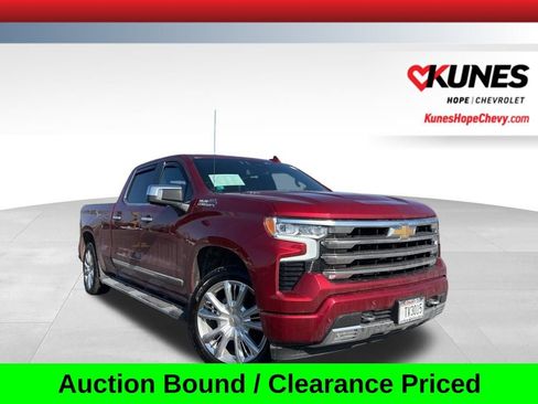 Used 2022 Chevrolet Silverado 1500 High Country image 1
