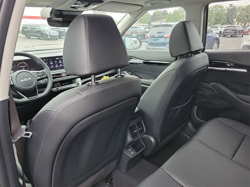 New 2025 Kia Seltos SX w/ SX Sunroof Package image 28